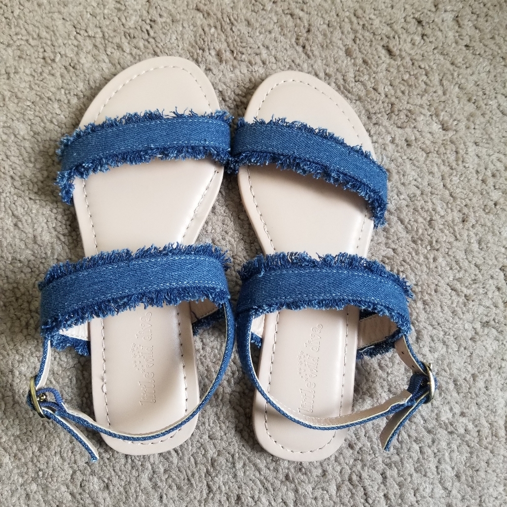 NWOT little girl shoes size 1